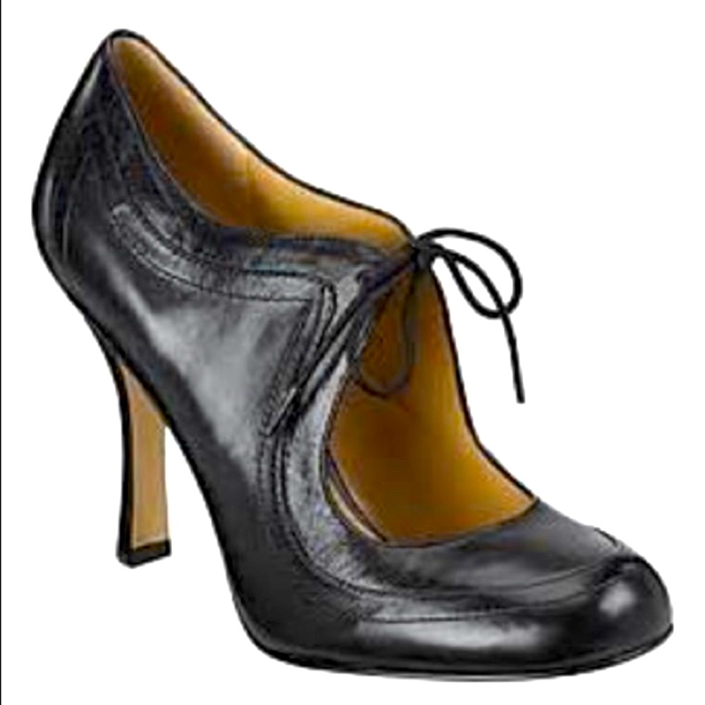 Nine West black leather lace up heals